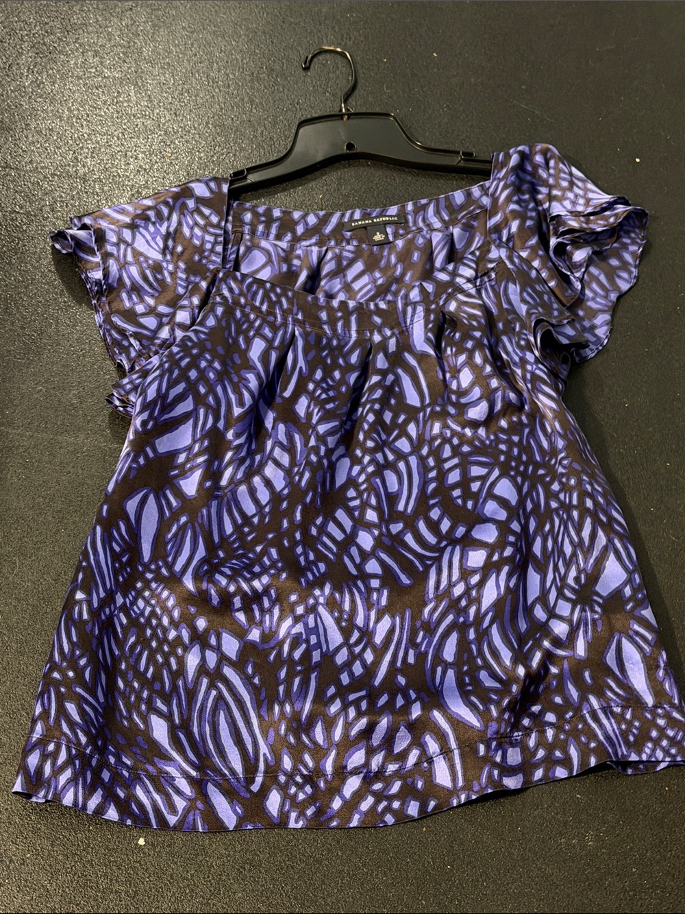Banana Republic Purple Patterned Flutter Sleeve Blouse